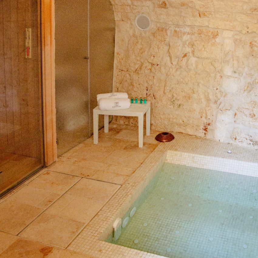 dimora-graziana-1909-wellness-room-jacuzzi-sauna-general-view-V