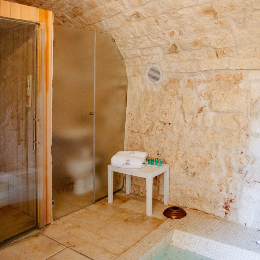 dimora-graziana-1909-wellness-room-jacuzzi-sauna-general-view-V1